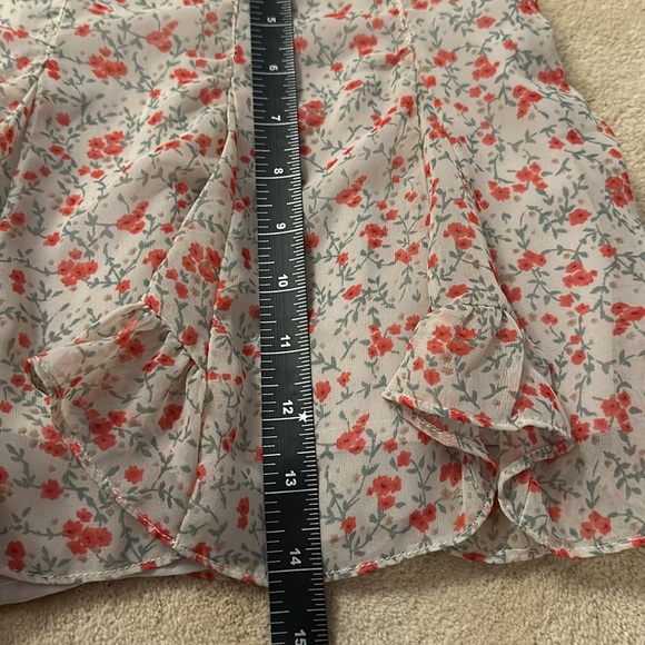 Precious flowered flouncy skort. - Picture 7 of 8